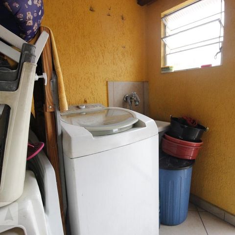 Casa à venda com 102m², 2 quartos e 4 vagasÁrea de Serviço e despensa