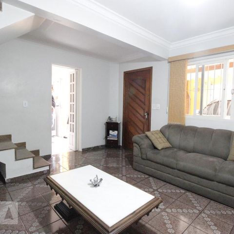 Casa à venda com 102m², 2 quartos e 4 vagasSala