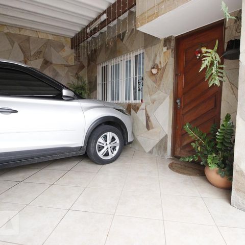 Casa à venda com 102m², 2 quartos e 4 vagasGaragem