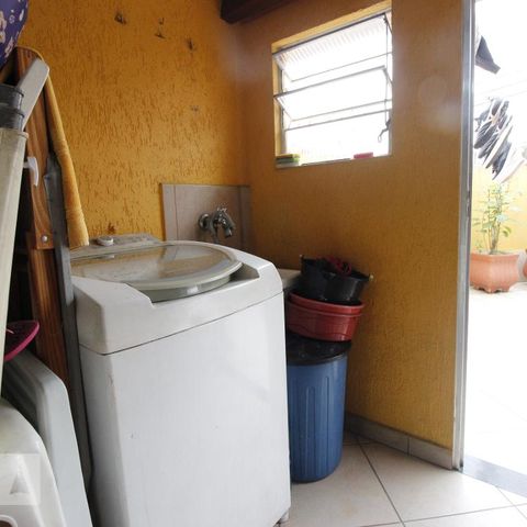 Casa à venda com 102m², 2 quartos e 4 vagasÁrea de Serviço e despensa