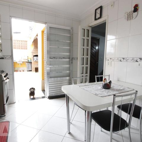 Casa à venda com 102m², 2 quartos e 4 vagasCozinha