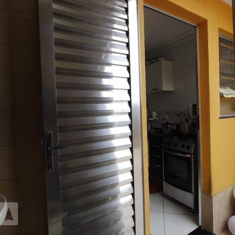 Casa à venda com 102m², 2 quartos e 4 vagasLavabo