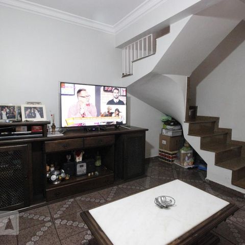 Casa à venda com 102m², 2 quartos e 4 vagasSala
