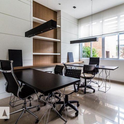 Apartamento à venda com 45m², 1 quarto e 1 vagaSala de Reunião