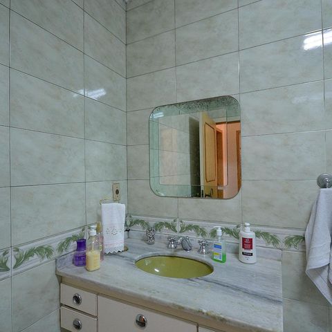 Casa à venda com 252m², 3 quartos e 3 vagasBanheiro Social