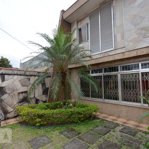 Casa à venda com 252m², 3 quartos e 3 vagasArea Externa