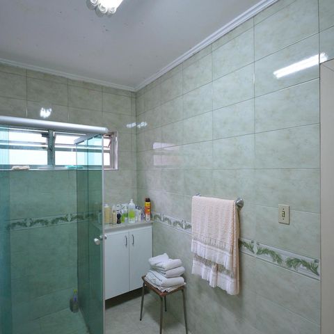 Casa à venda com 252m², 3 quartos e 3 vagasBanheiro Social