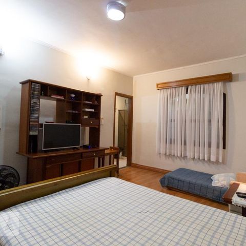 Casa à venda com 330m², 3 quartos e 8 vagasSuíte 3