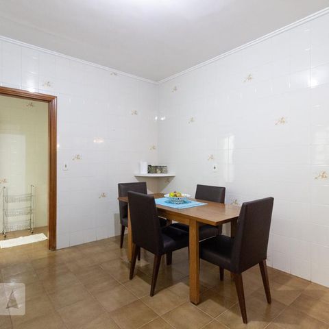 Casa à venda com 330m², 3 quartos e 8 vagasCozinha