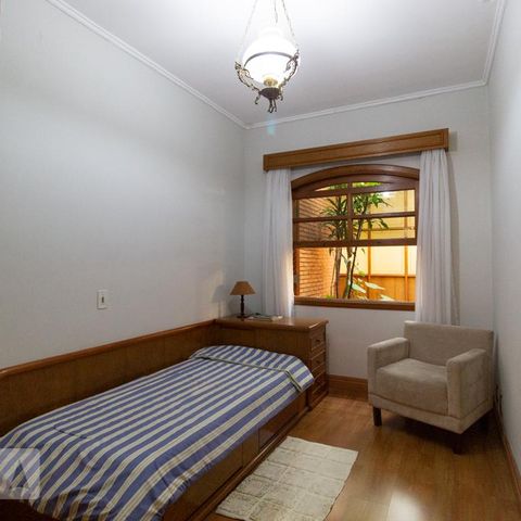 Casa à venda com 330m², 3 quartos e 8 vagasSuíte 1