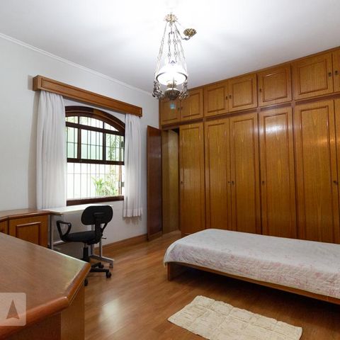 Casa à venda com 330m², 3 quartos e 8 vagasSuíte 2