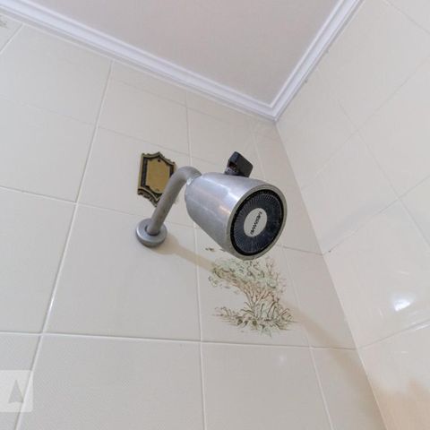 Casa à venda com 330m², 3 quartos e 8 vagasBanheiro suíte 1