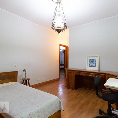 Casa à venda com 330m², 3 quartos e 8 vagasSuíte 2