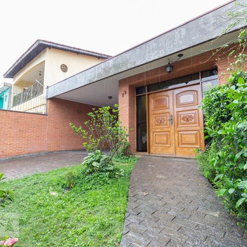 Casa à venda com 330m², 3 quartos e 8 vagasEntrada