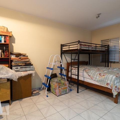 Casa à venda com 429m², 5 quartos e 1 vagaKitnet