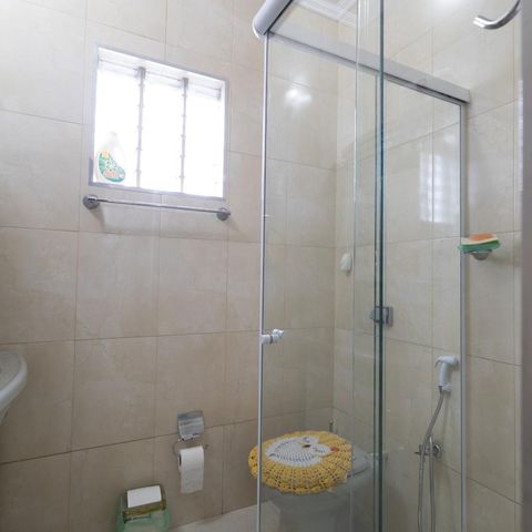 Casa à venda com 429m², 5 quartos e 1 vagaBanheiro 1