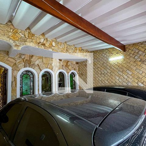 Casa à venda com 220m², 3 quartos e 2 vagasGaragem