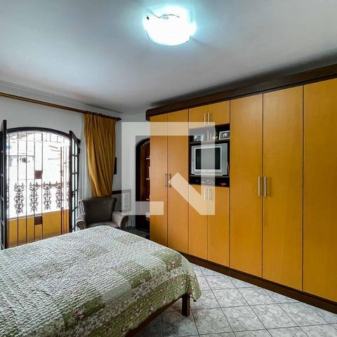 Casa à venda com 220m², 3 quartos e 2 vagasQuarto