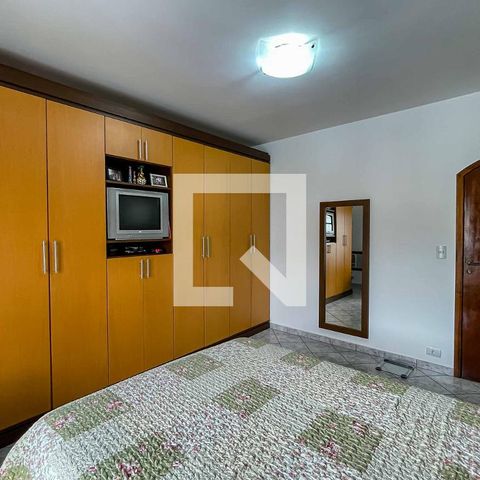Casa à venda com 220m², 3 quartos e 2 vagasQuarto