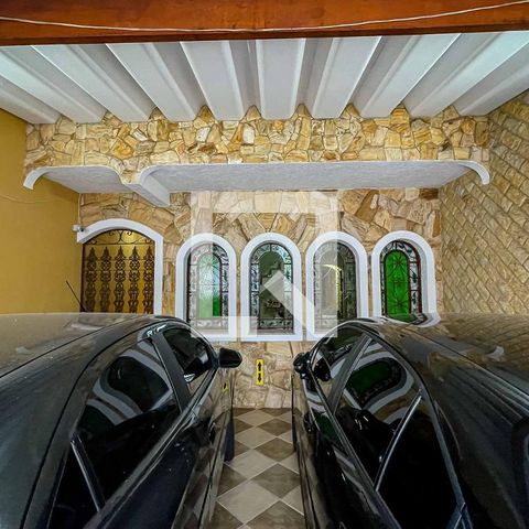 Casa à venda com 220m², 3 quartos e 2 vagasGaragem