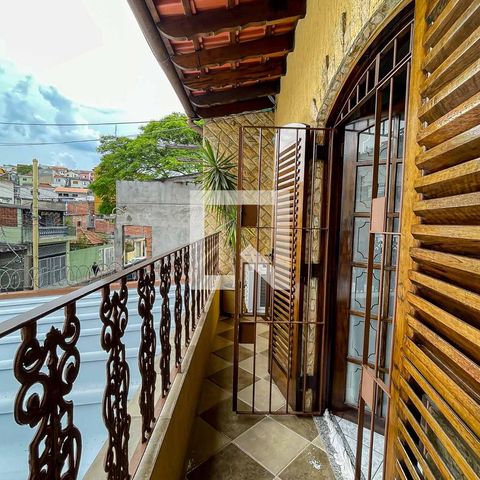 Casa à venda com 220m², 3 quartos e 2 vagasQuarto