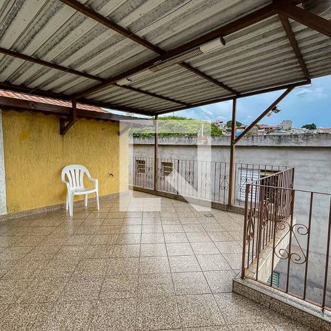 Casa à venda com 220m², 3 quartos e 2 vagasVaranda