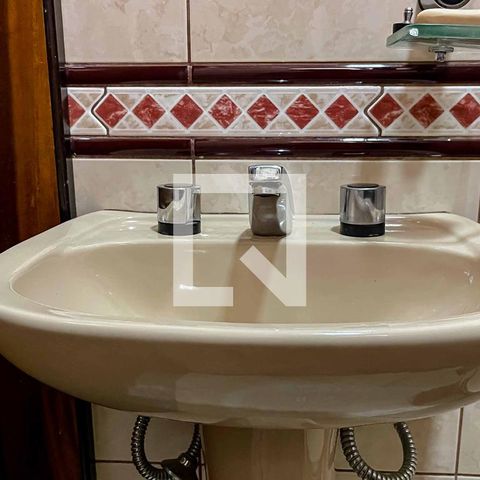 Casa à venda com 220m², 3 quartos e 2 vagasBanheiro do Quarto 2