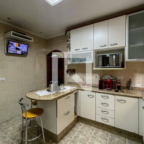 Casa à venda com 220m², 3 quartos e 2 vagasCozinha