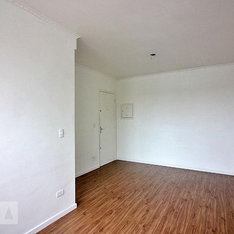 Apartamento para alugar com 70m², 2 quartos e 1 vagaSala 