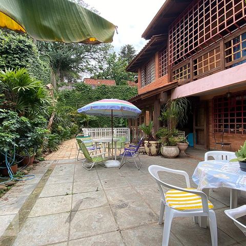 Casa à venda com 400m², 4 quartos e 2 vagasVaranda Gourmet