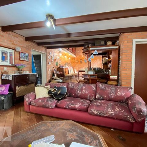 Casa à venda com 400m², 4 quartos e 2 vagasSala de Estar