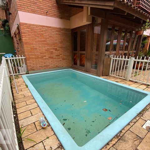 Casa à venda com 400m², 4 quartos e 2 vagasPiscina