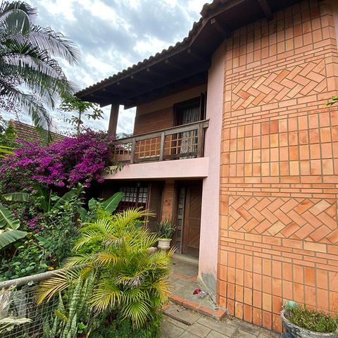 Casa à venda com 400m², 4 quartos e 2 vagasPátio