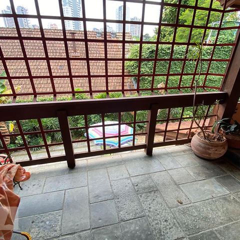 Casa à venda com 400m², 4 quartos e 2 vagasSacada Quarto 2