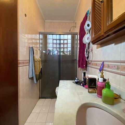 Casa à venda com 400m², 4 quartos e 2 vagasBanheiro 3