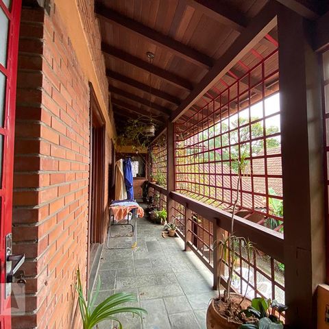 Casa à venda com 400m², 4 quartos e 2 vagasVaranda
