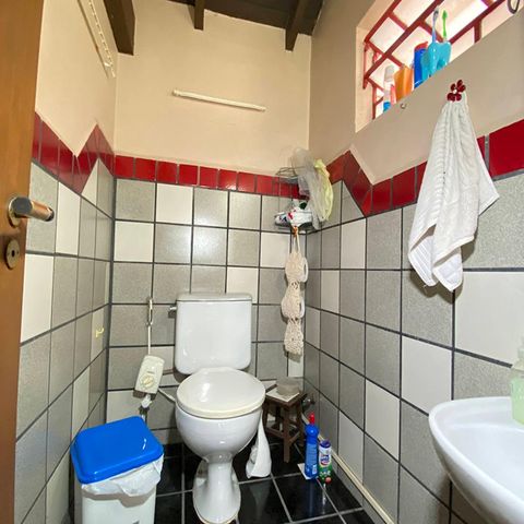 Casa à venda com 400m², 4 quartos e 2 vagasBanheiro 2