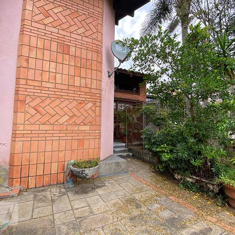 Casa à venda com 400m², 4 quartos e 2 vagasPátio
