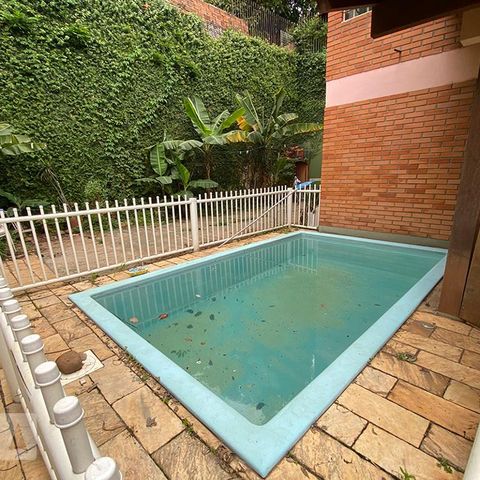 Casa à venda com 400m², 4 quartos e 2 vagasPiscina