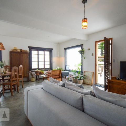 Casa à venda com 500m², 6 quartos e sem vagaStudio