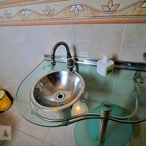 Casa para alugar com 400m², 4 quartos e 30 vagasBanheiro 2
