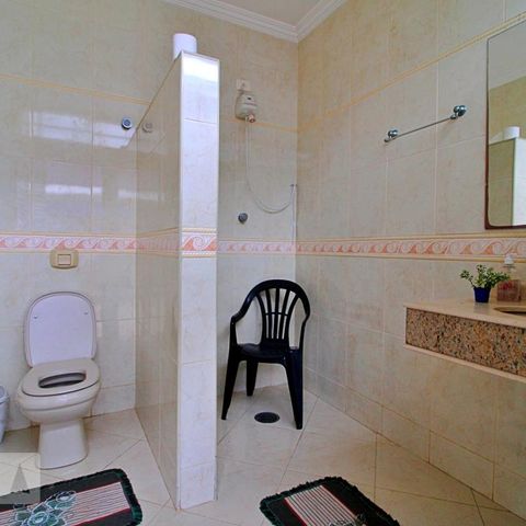 Casa para alugar com 400m², 4 quartos e 30 vagasBanheiro 3