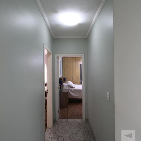 Casa de condomínio à venda com 237m², 3 quartos e 3 vagasCorredor