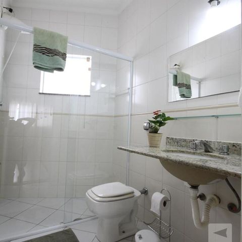 Casa de condomínio à venda com 237m², 3 quartos e 3 vagasSuíte 2