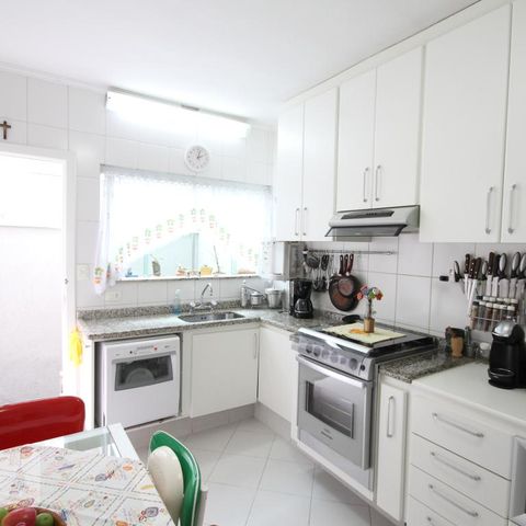 Casa de condomínio à venda com 237m², 3 quartos e 3 vagasCozinha
