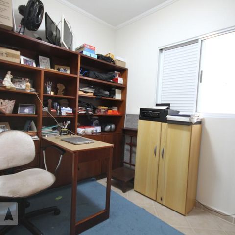 Casa de condomínio à venda com 237m², 3 quartos e 3 vagasEscritório