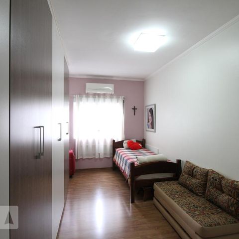 Casa de condomínio à venda com 237m², 3 quartos e 3 vagasSuíte 2