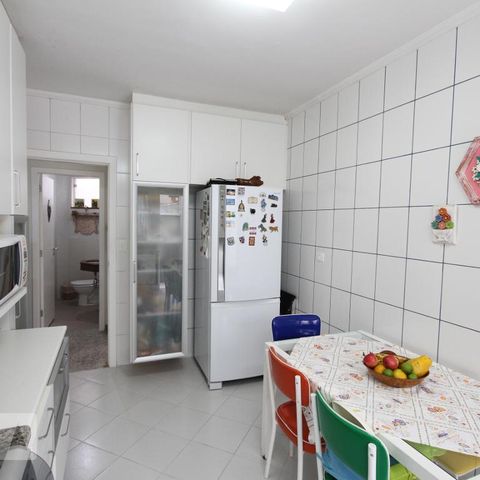 Casa de condomínio à venda com 237m², 3 quartos e 3 vagasCozinha