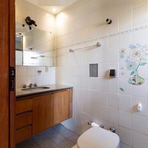 Apartamento à venda com 115m², 3 quartos e 3 vagasBanheiro da suíte