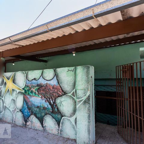 Casa para alugar com 80m², 2 quartos e 1 vaga Casa para alugar com 80m², 2 quartos e 1 vagaFachada